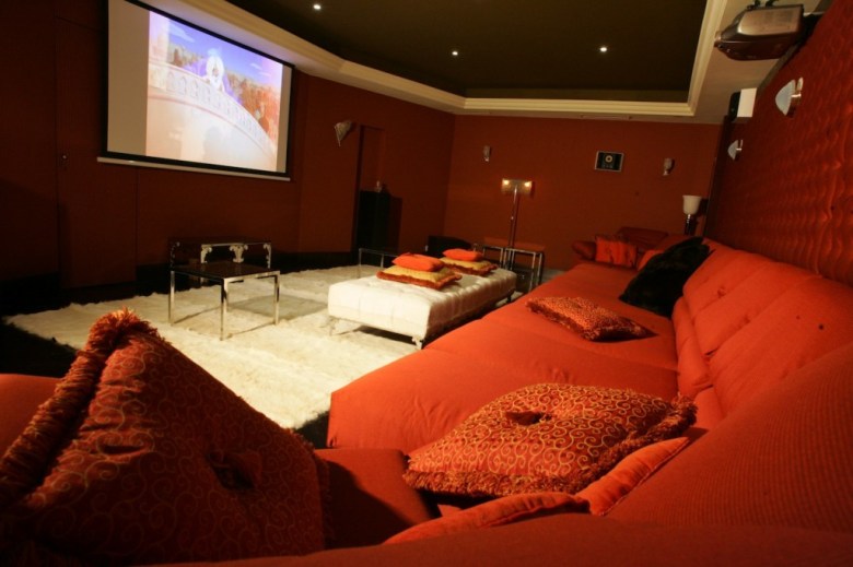 Chalet-L.Raphael-Verbier-cinema-from-sofa-1024x682