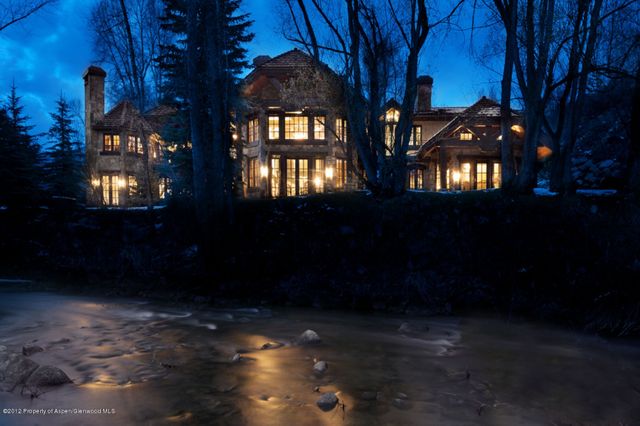 aspen-855-bay-street