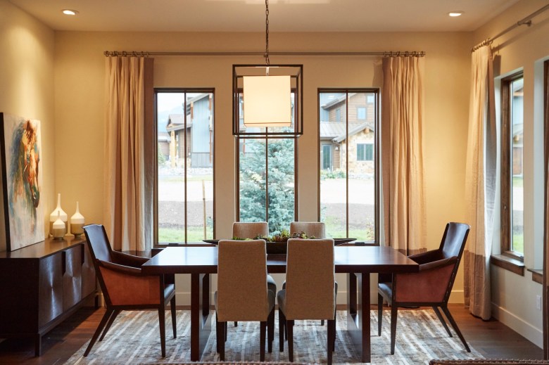 The Shores at Breckenridge_DiningRoom2